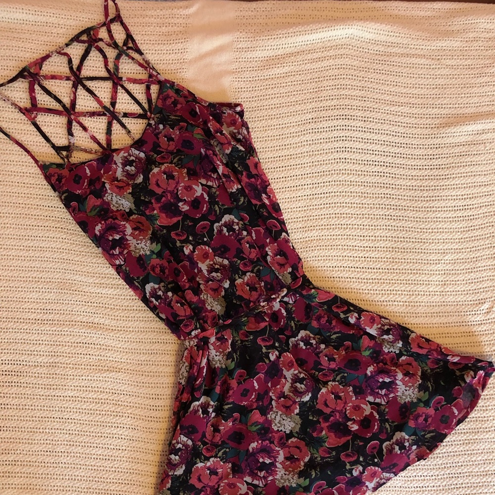 Floral Swing Dress - Picture 2 of 4